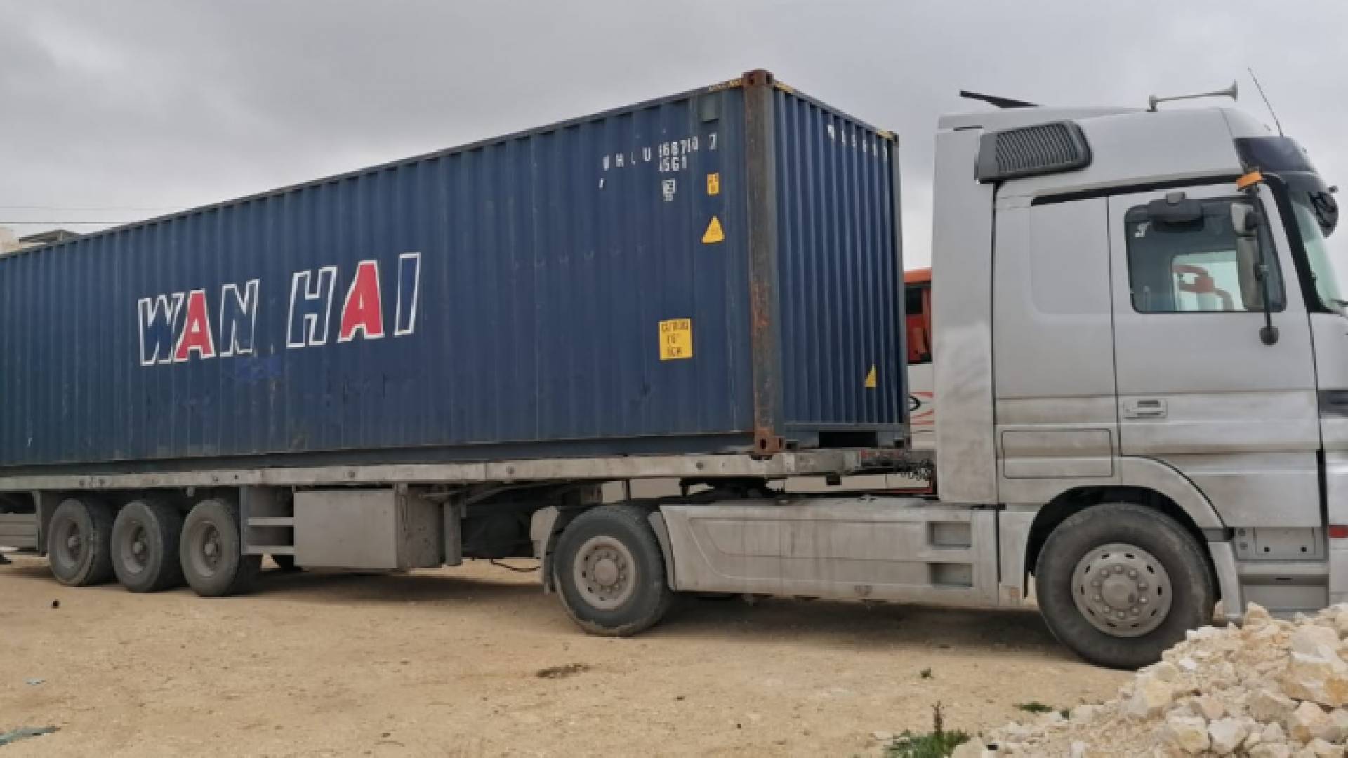 الشاحنة التي تم ضبطها