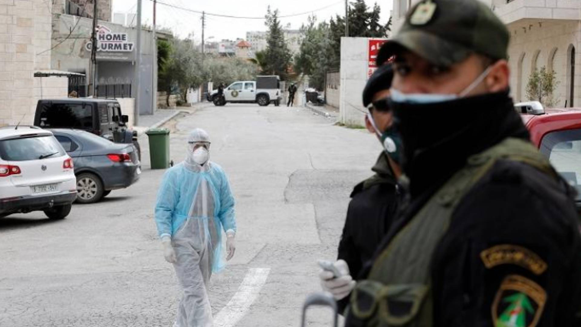 الشرطة الفلسطينية خلال تطبيق حظر التجول (أرشيفية)