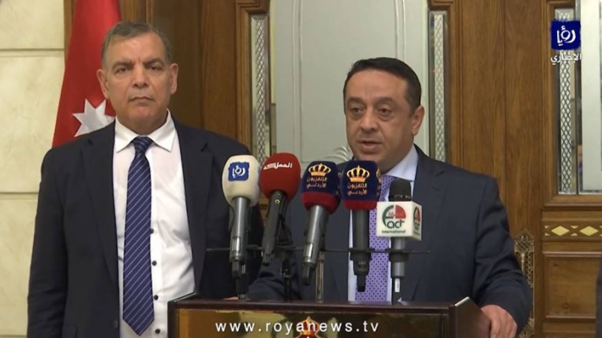 وزير الدولة لشؤون رئاسة الوزراء سامي الداوود وزير الصحة السابق الدكتور سعد جابر في حكومة الرزاز