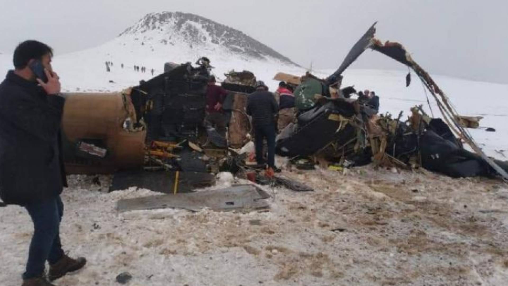 الطائرة المحطمة