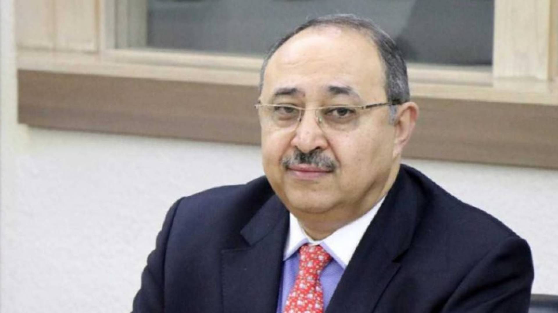 الوزير صخر دودين
