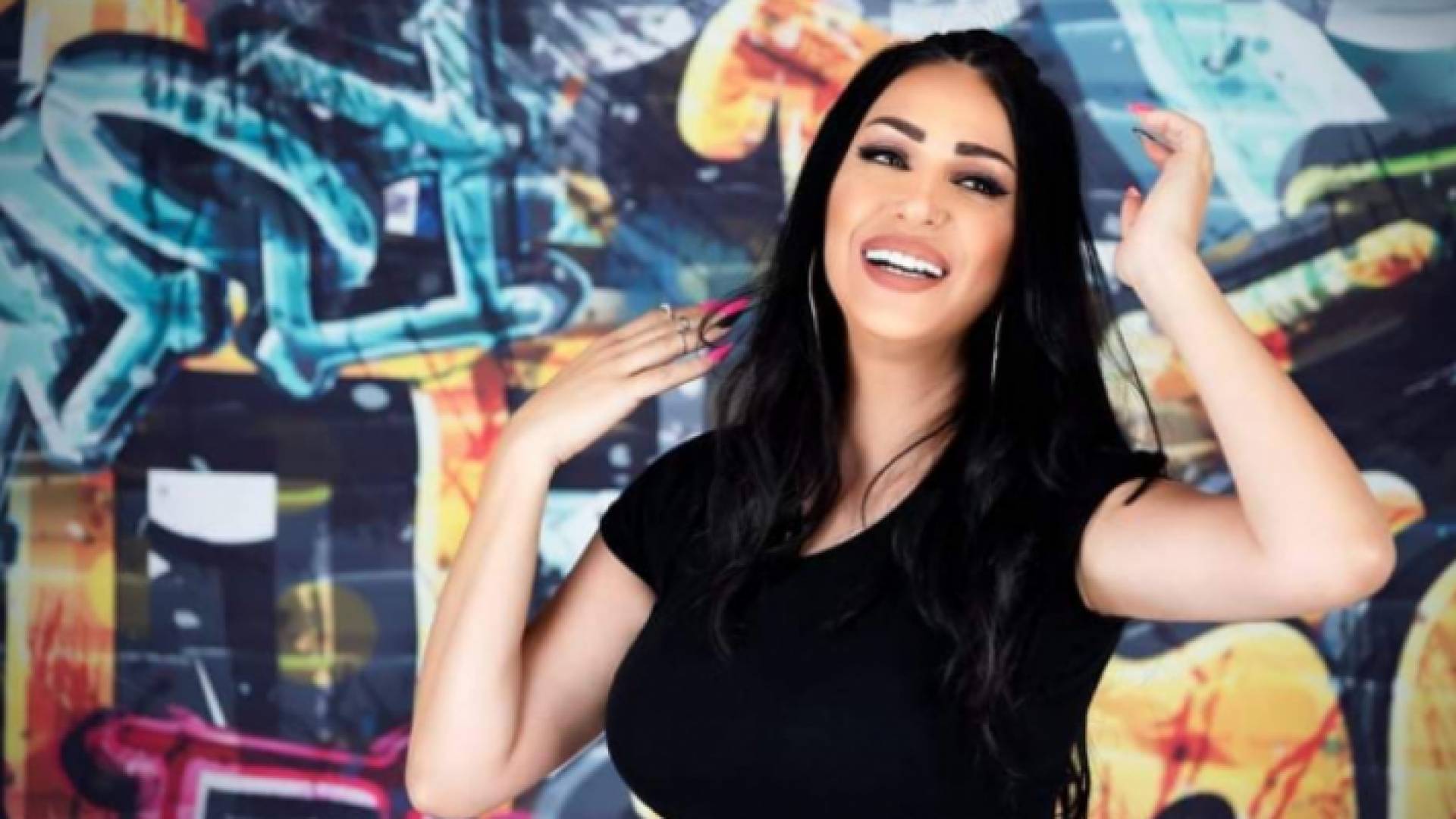 الفنانة إلهام روجانا