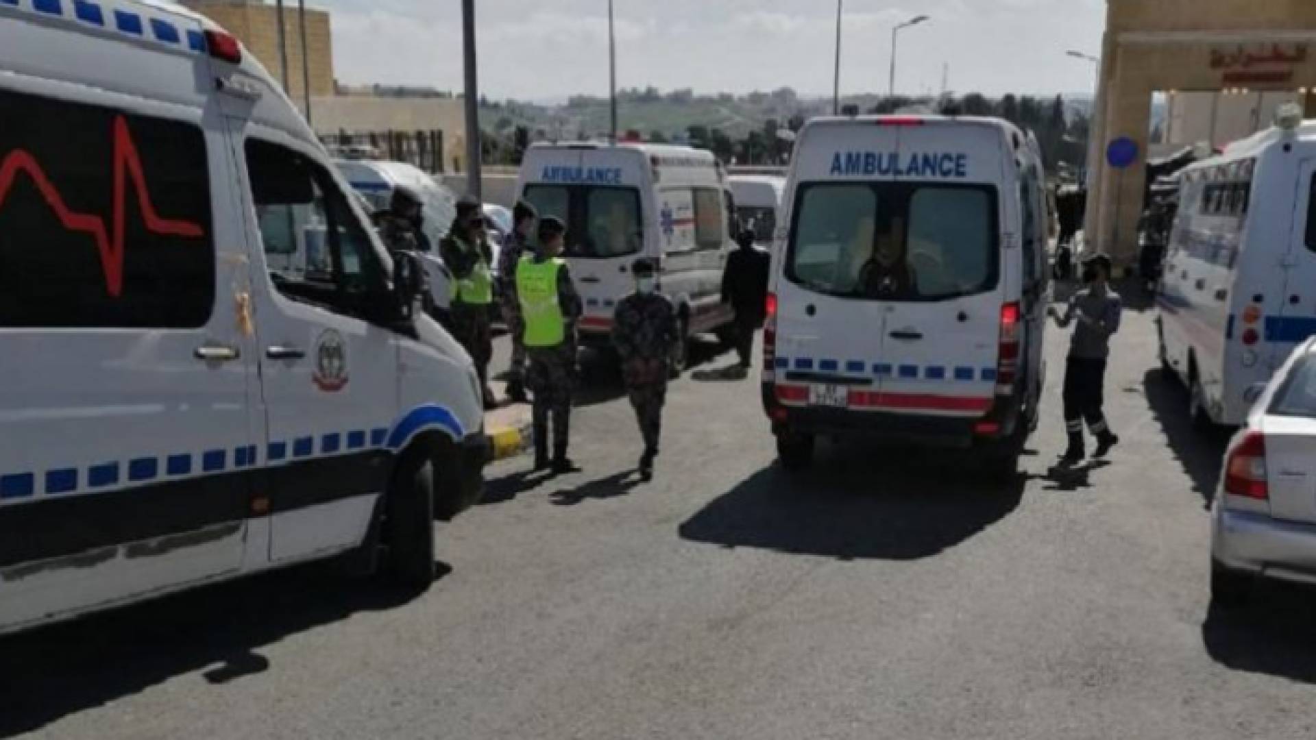 من أمام مستشفى السلط الجديد