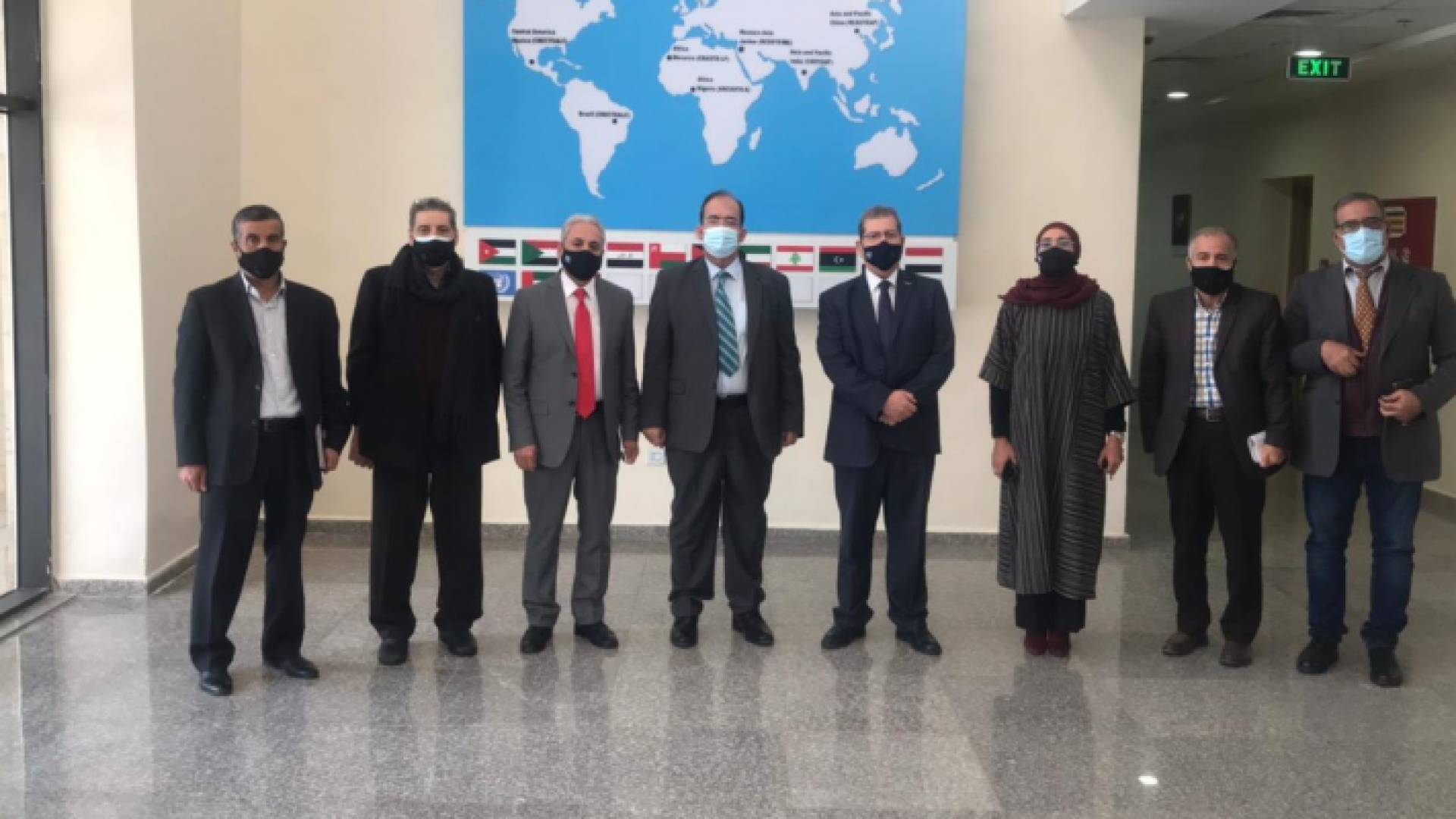 وفد من جامعة عمان العربية يزور المركز الإقليمي لتدريس علوم الفضاء