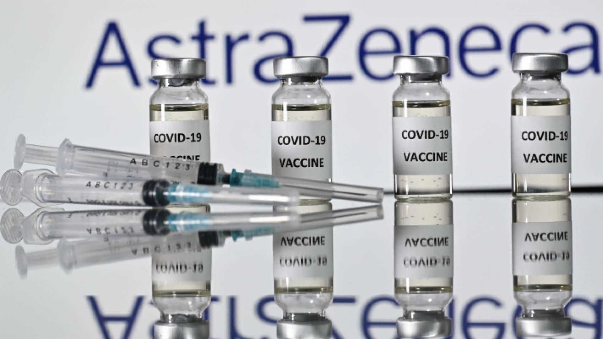 لقاح أسترازينيكا المضاد لفيروس كورونا