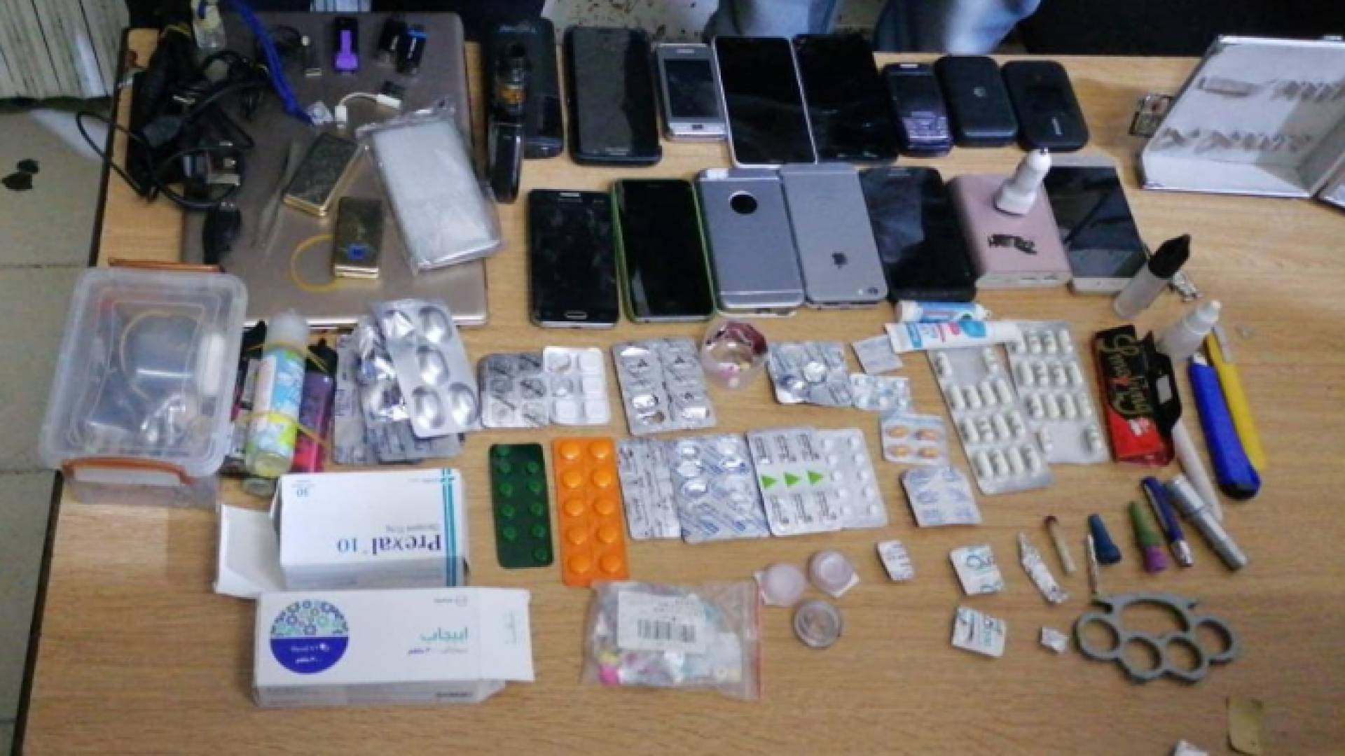 المضبوطات التي كانت بحوزته