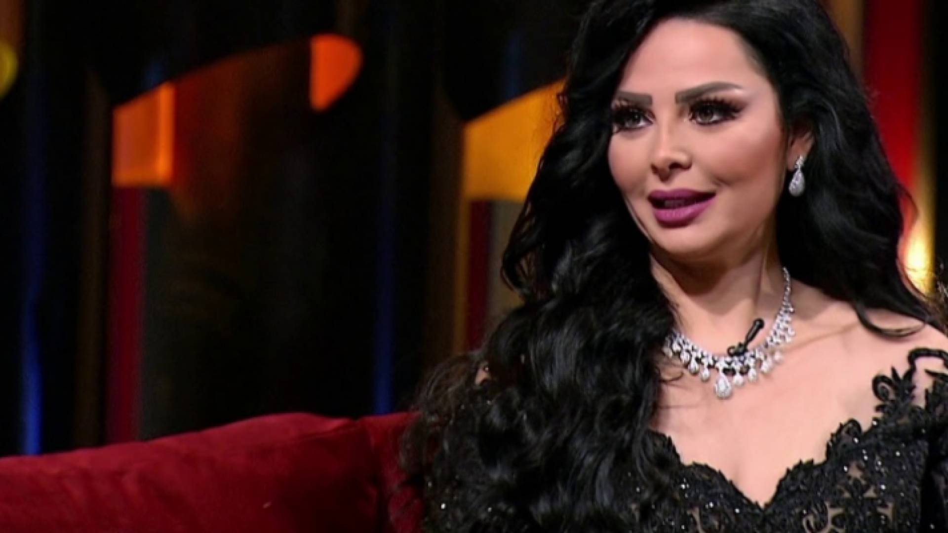 الفنانة ديانا كرزون