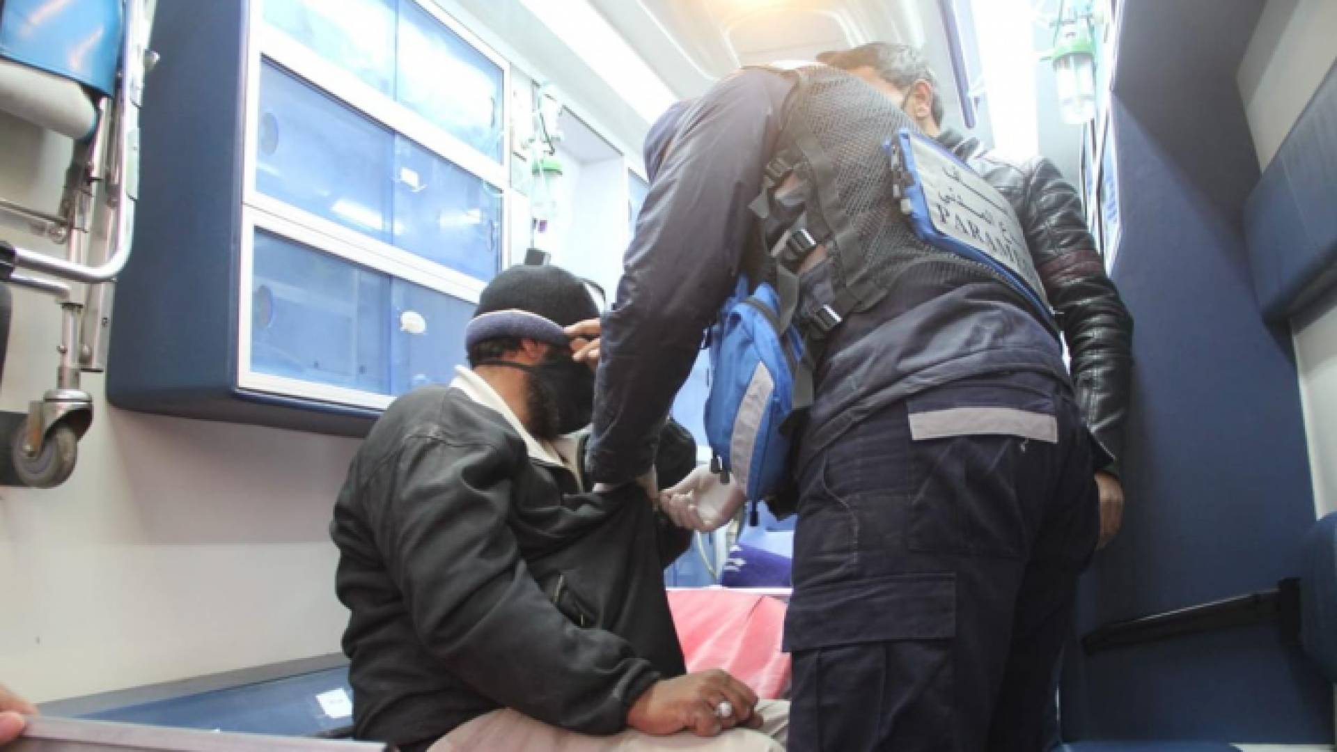 إصابة شخصين سقطا من منحدر جبلي في محافظة الكرك