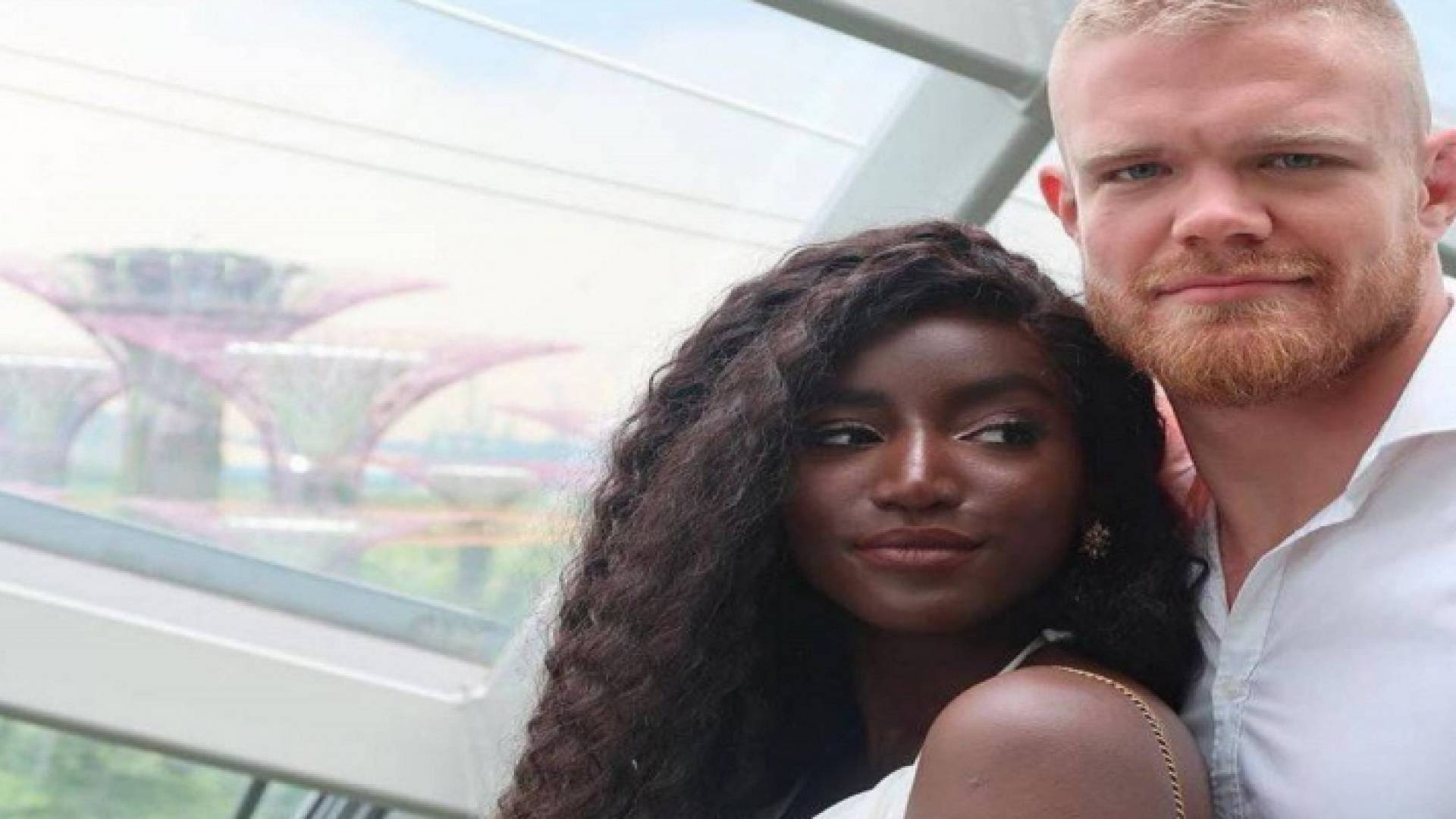 عبير سندر وزوجها البريطاني