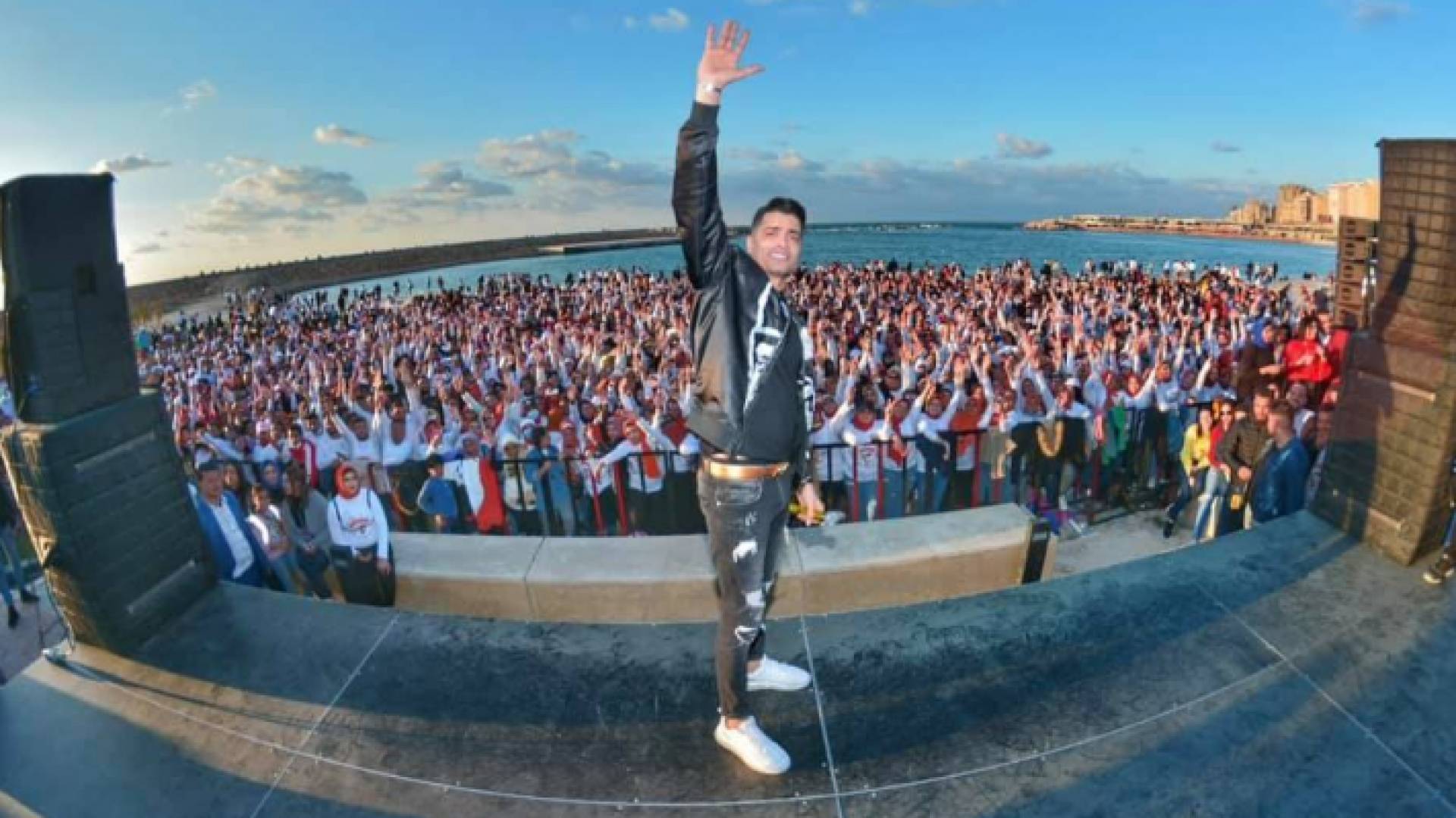 المطرب الشعبي المصري حسن شاكوش