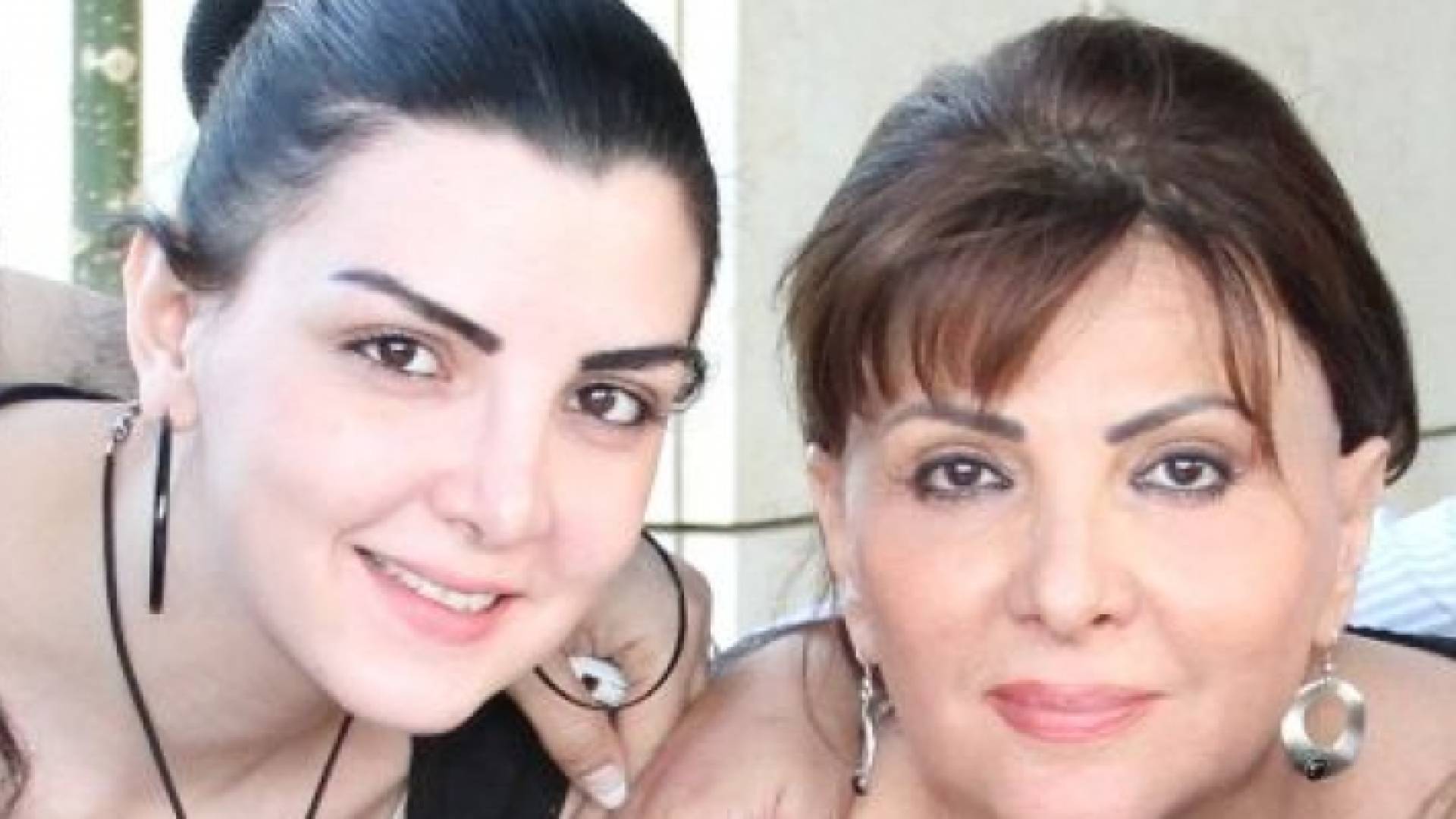 الفنانة الأردنية عبير عيسى