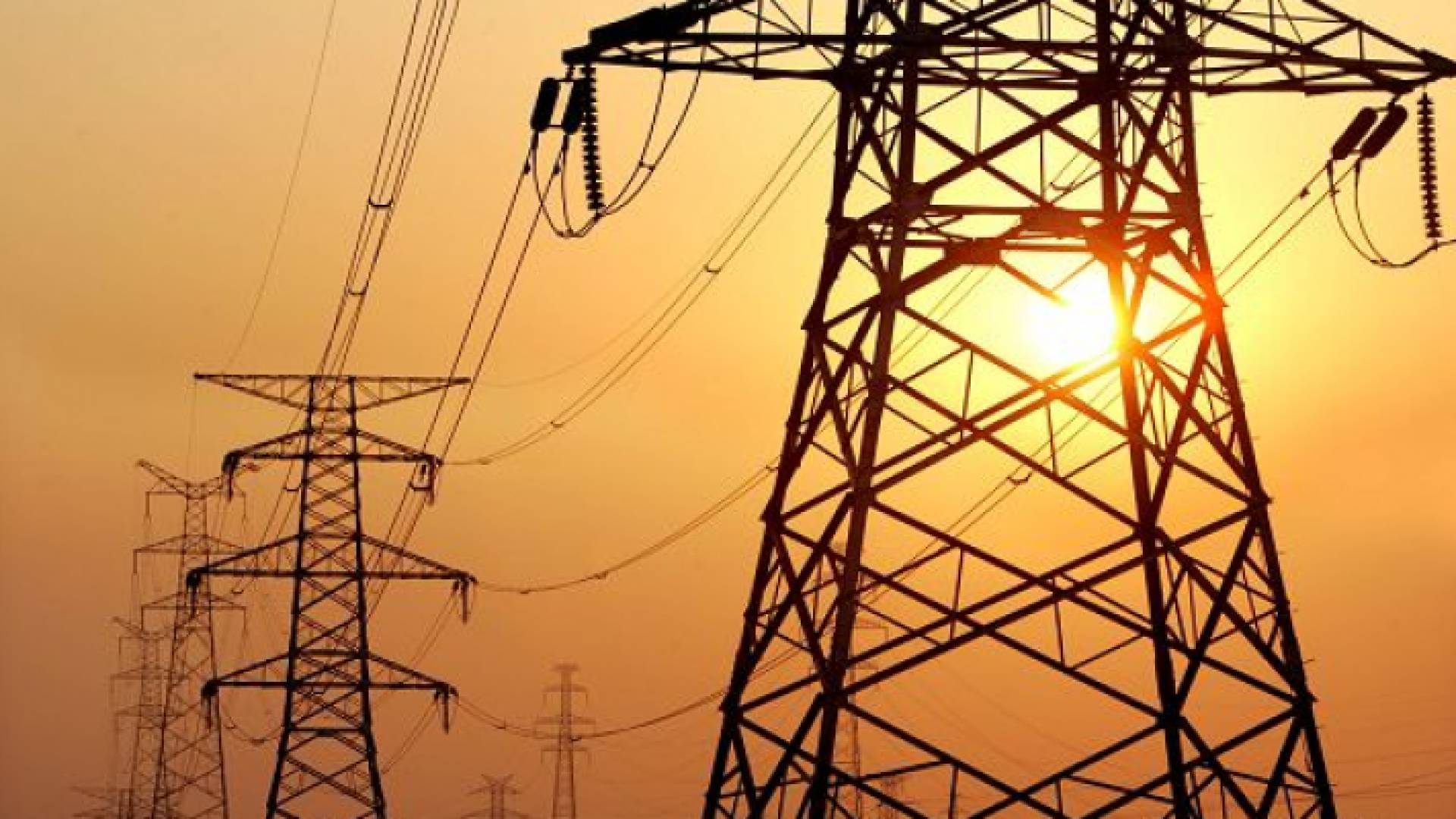 أعمدة كهرباء