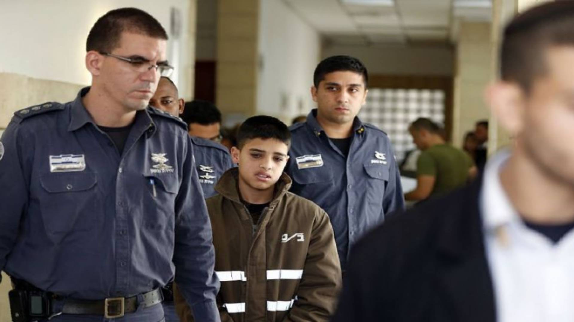 الأطفال يواجهون أوضاعا اعتقالية قاسية وانتهاكات جسيمة بحقّهم