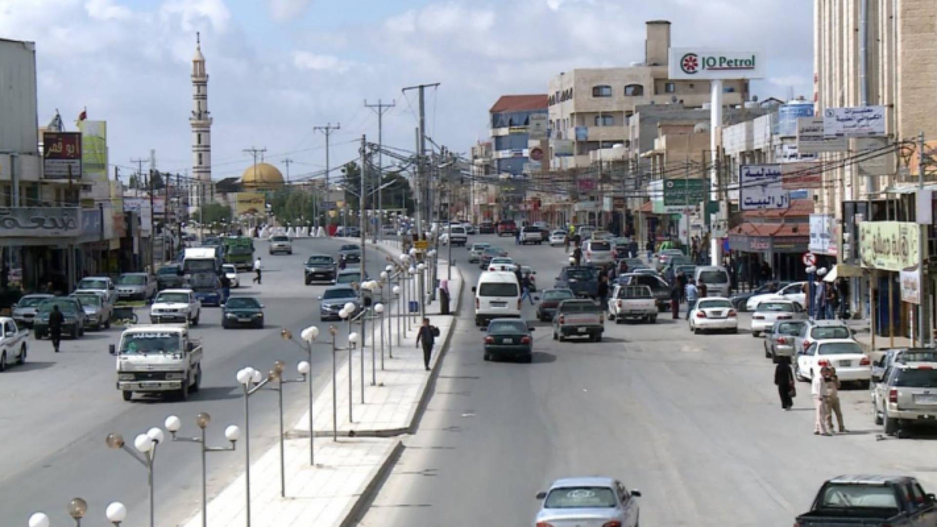 أحد الأسواق التجارية بمحافظة المفرق