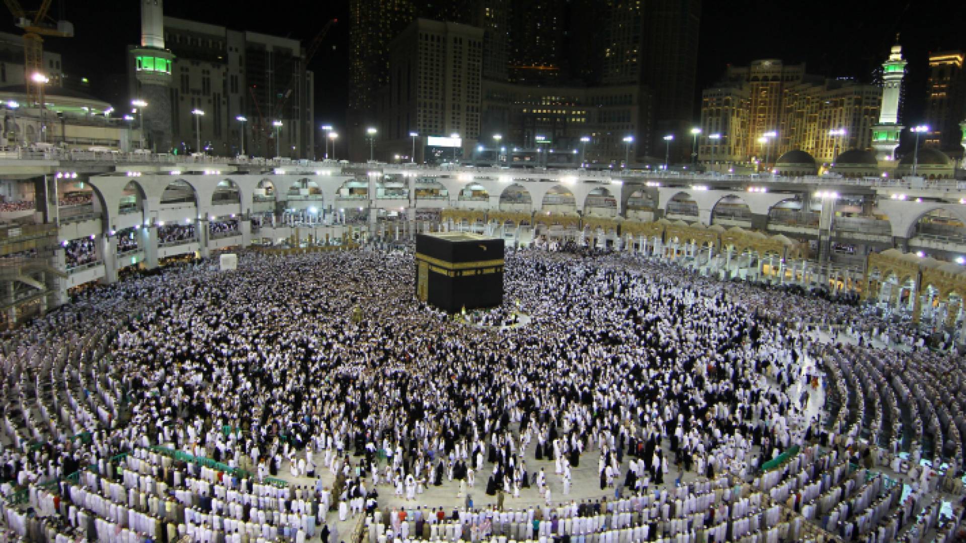 السعودية تقرر رفع الطاقة الاستيعابية للمسجد الحرام في رمضان الى 100 ألف مصل يوميا