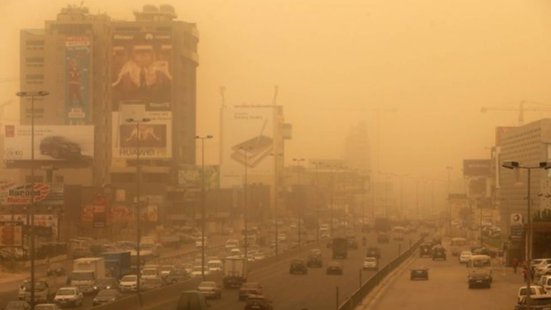 صورة متداولة حملت عنوان: عاصفة من نوع آخر تضرب البلاد.. الزموا المنازل لتجنب التداعيات!