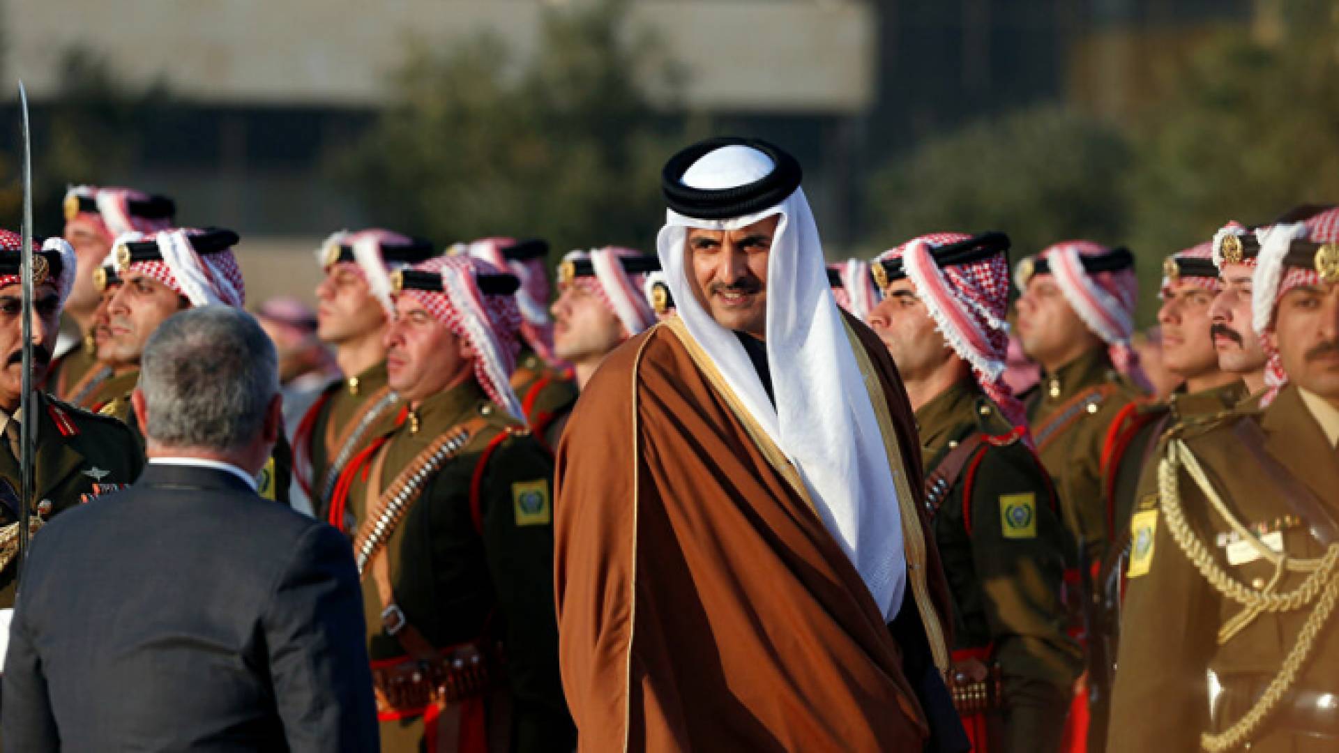 أمير قطر خلال زيارة له إلى الأردن - أرشيفية