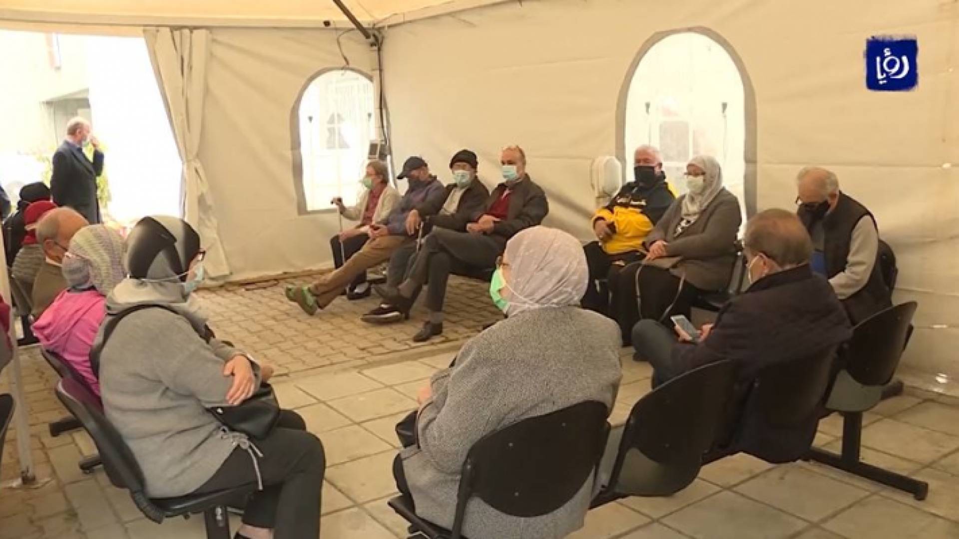 حملة التطعيم تسير ببطء في لبنان