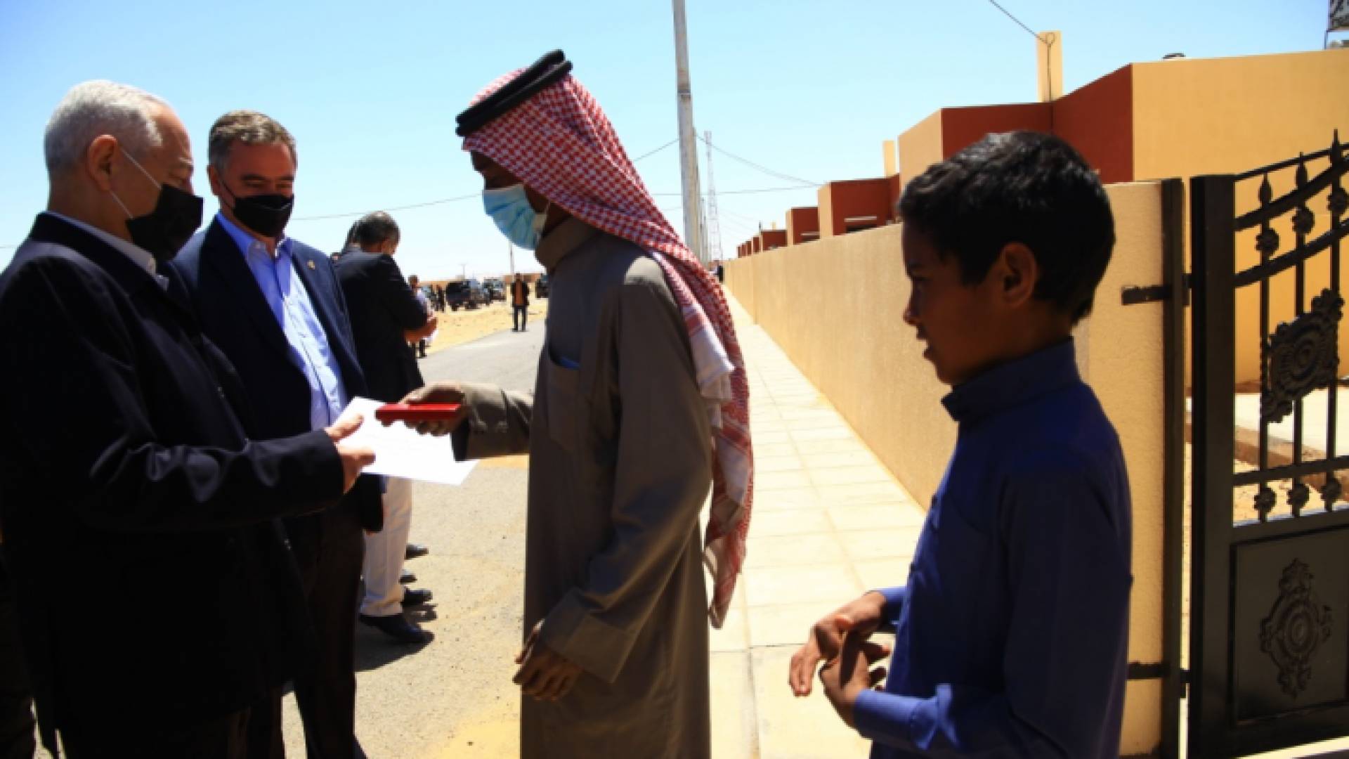 العيسوي يسلم 27 مسكنا لأسر عفيفة ويفتتح مشاريع مبادرات ملكية في معان