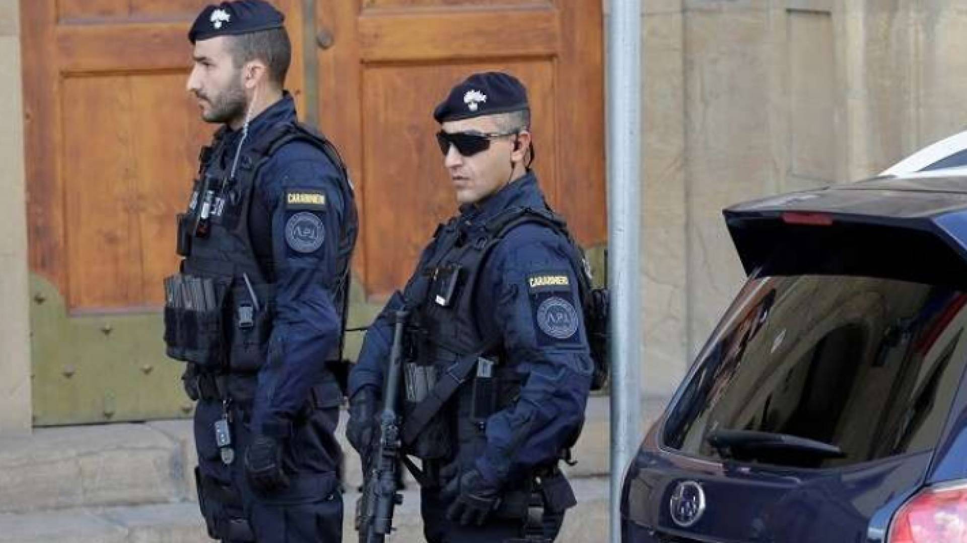 ارشيفية لعناصر في الشرطة الايطالية - أرشيف