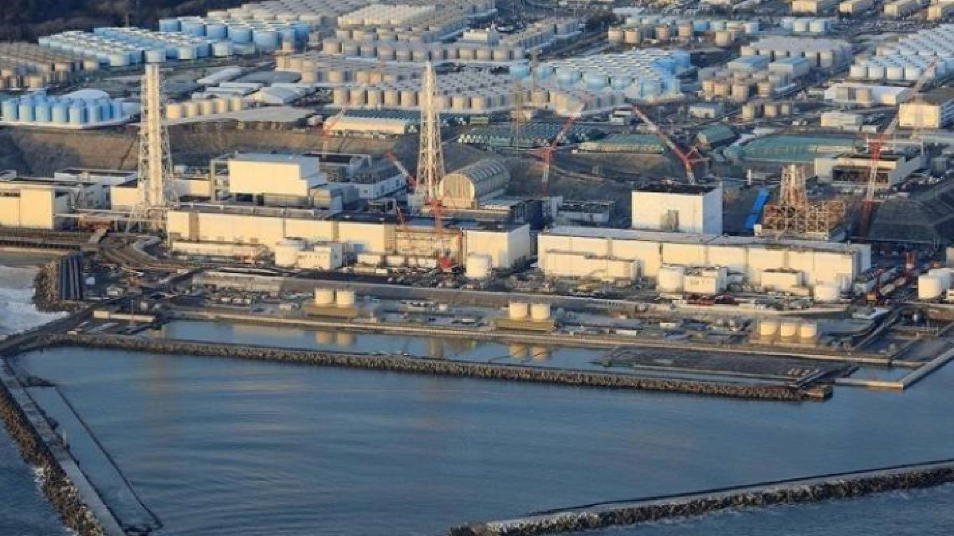 بعد 10 سنوات.. اليابان تعلن خطة التخلص من "مياه فوكوشيما"