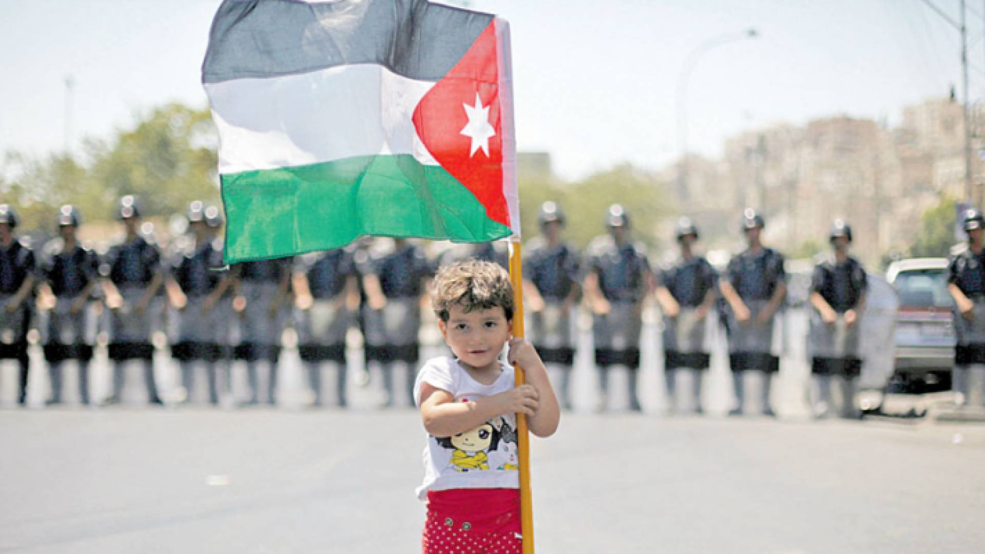 وزارة الثقافة تطلق حملة "علمنا عال"