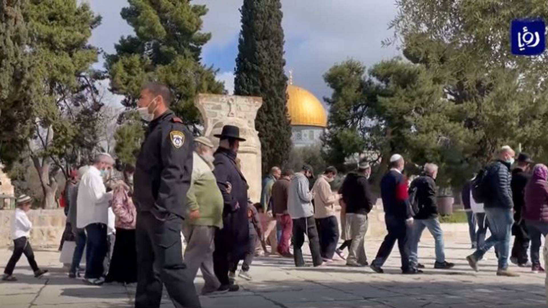 الاحتلال الإسرائيلي يواصل انتهاكاته بحق المصلين والمسجد الأقصى