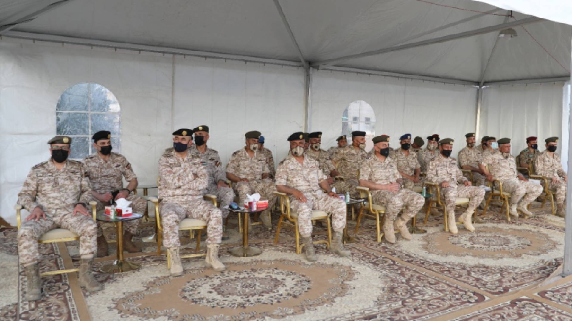 الحنيطي يشارك مرتبات اللواء المدرع 60 احتفالهم باستلام دبابة السينتارو