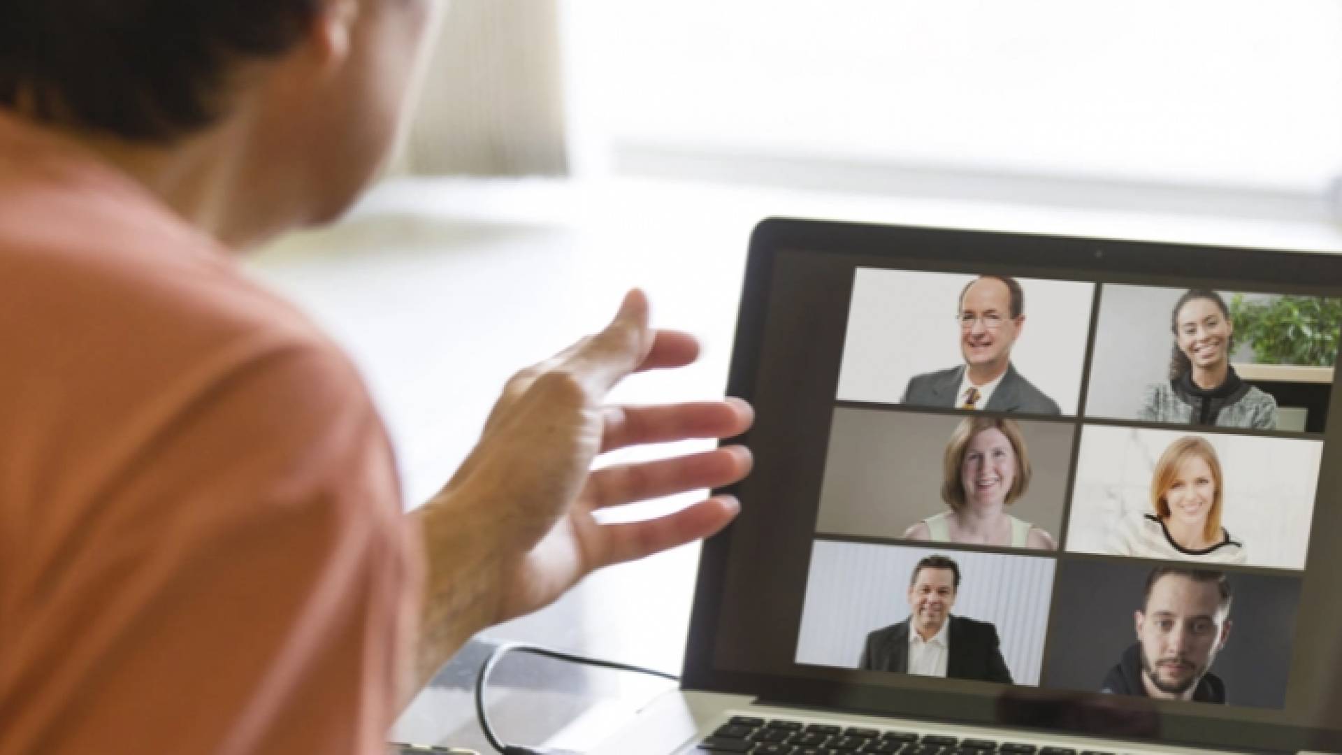 العمل عن بعد - تعبيرية