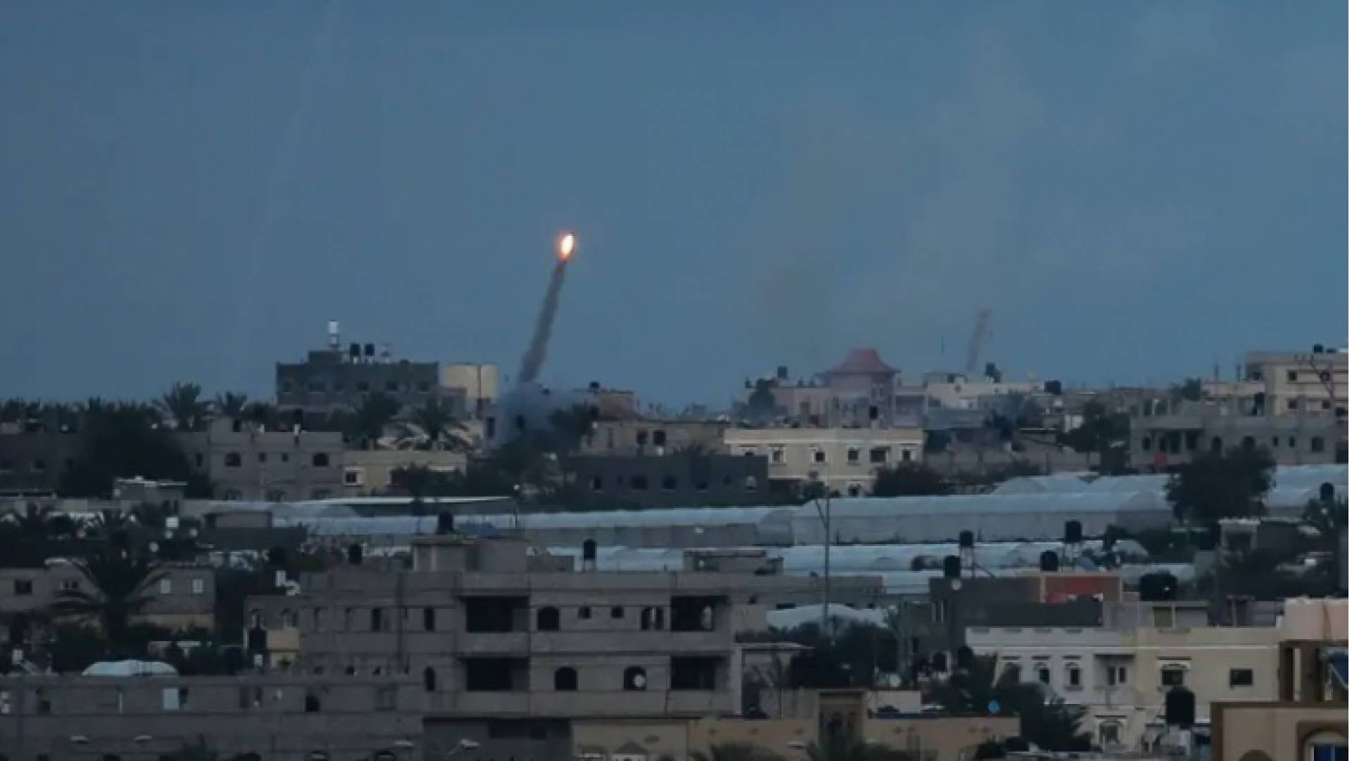 صاروخ يستهدف المستوطنات الإسرائيلية في غلاف غزة