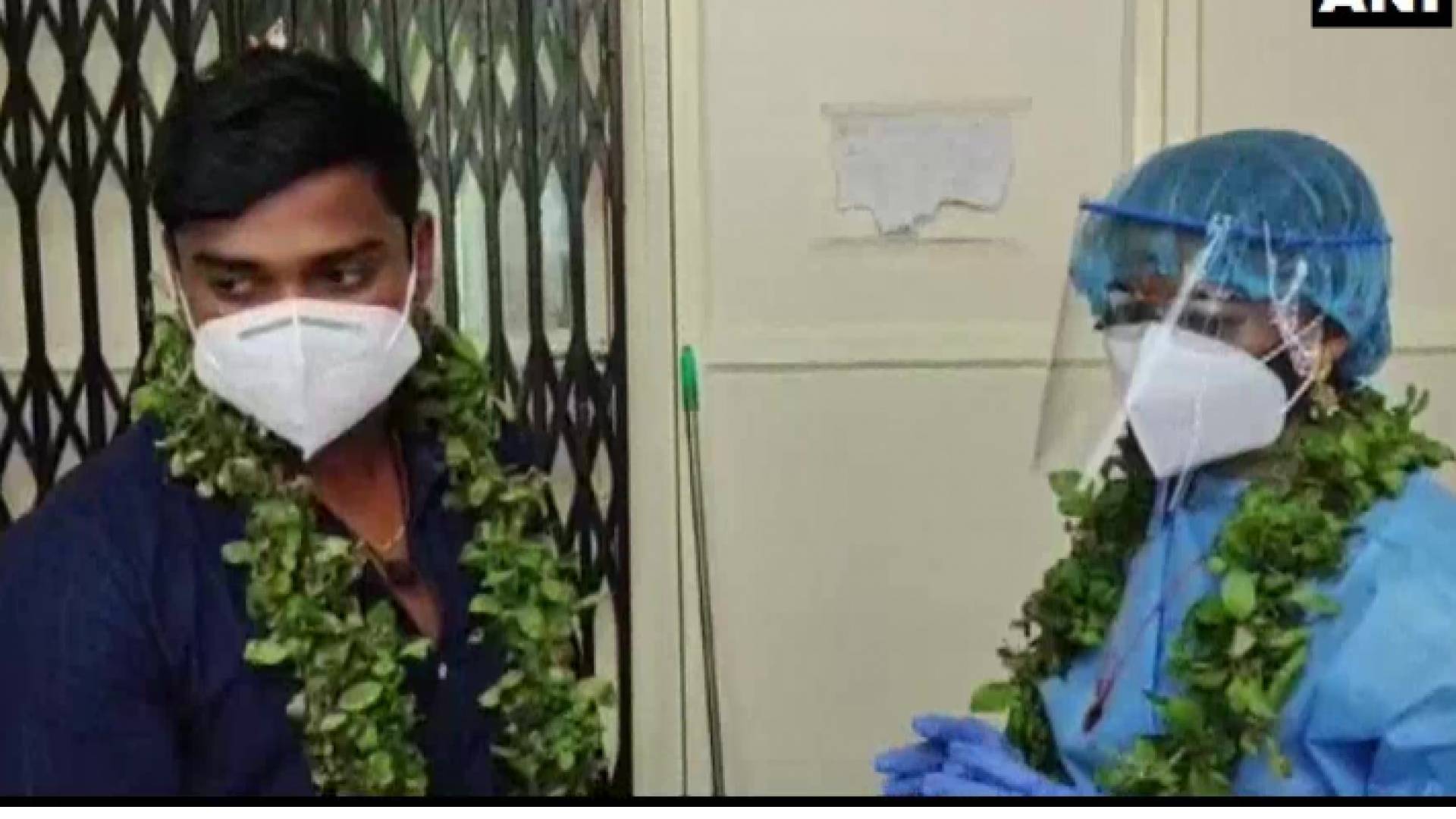 العروسان يحتفلان بزفافهما