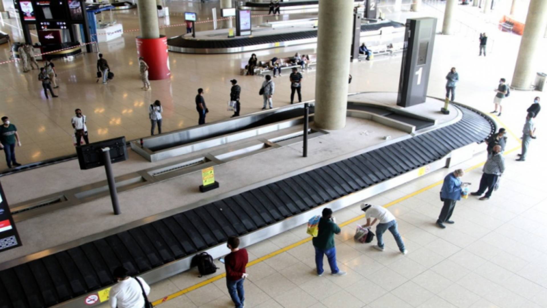 إجراءات مواجهة كورونا في المطار