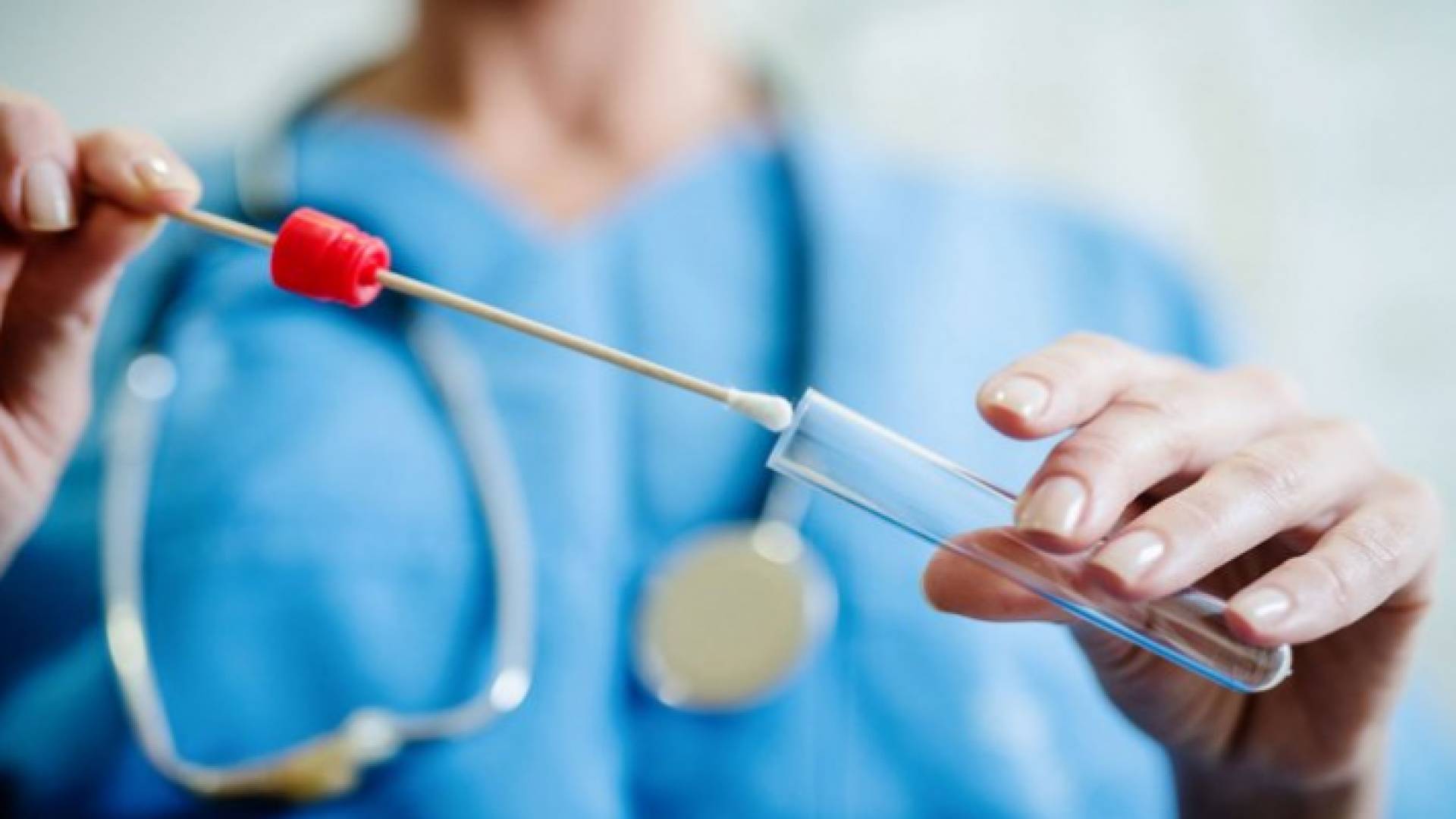 فحص pcr للكشف عن فيروس كورونا -أرشيفية