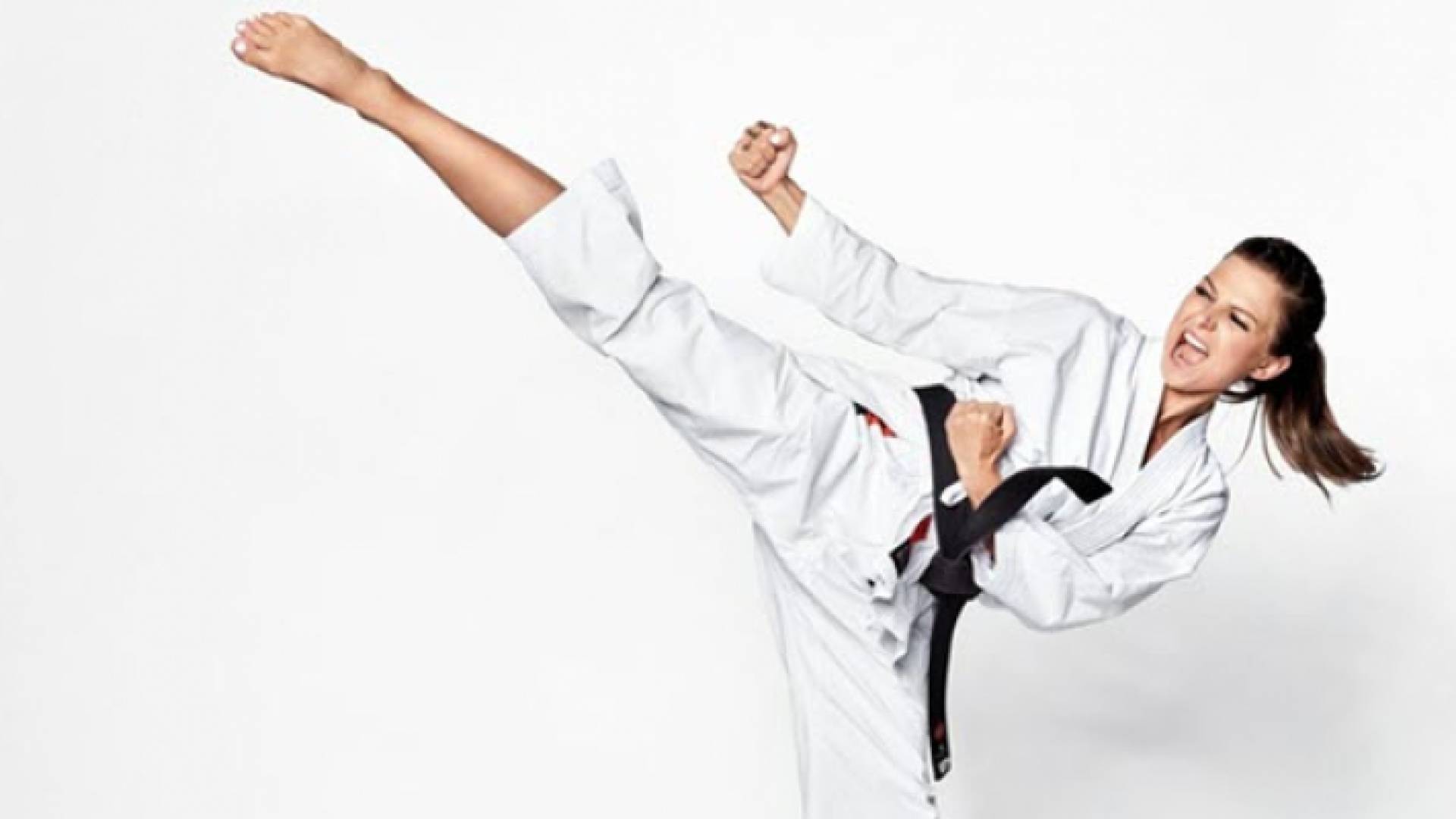 لاعبة كاراتيه