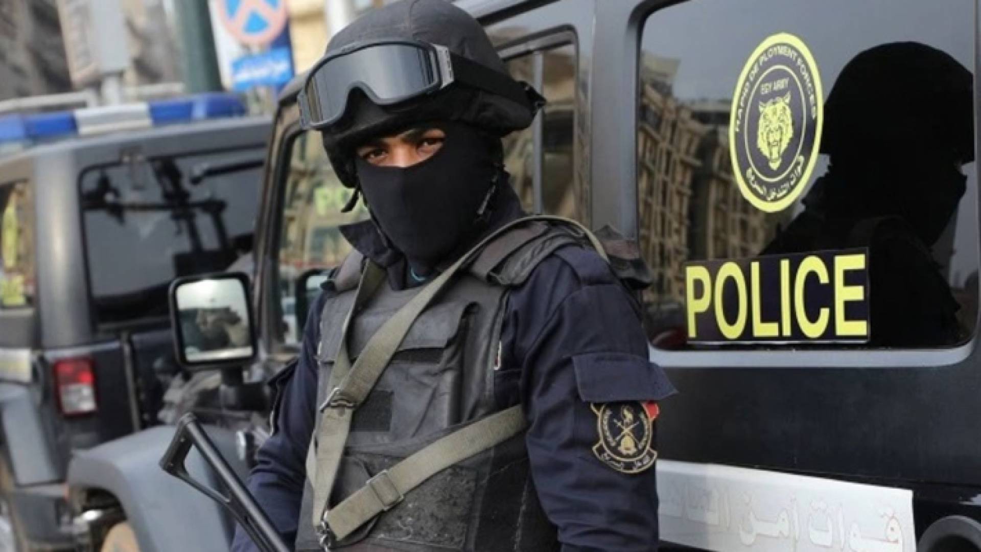 عنصر من الشرطة المصرية