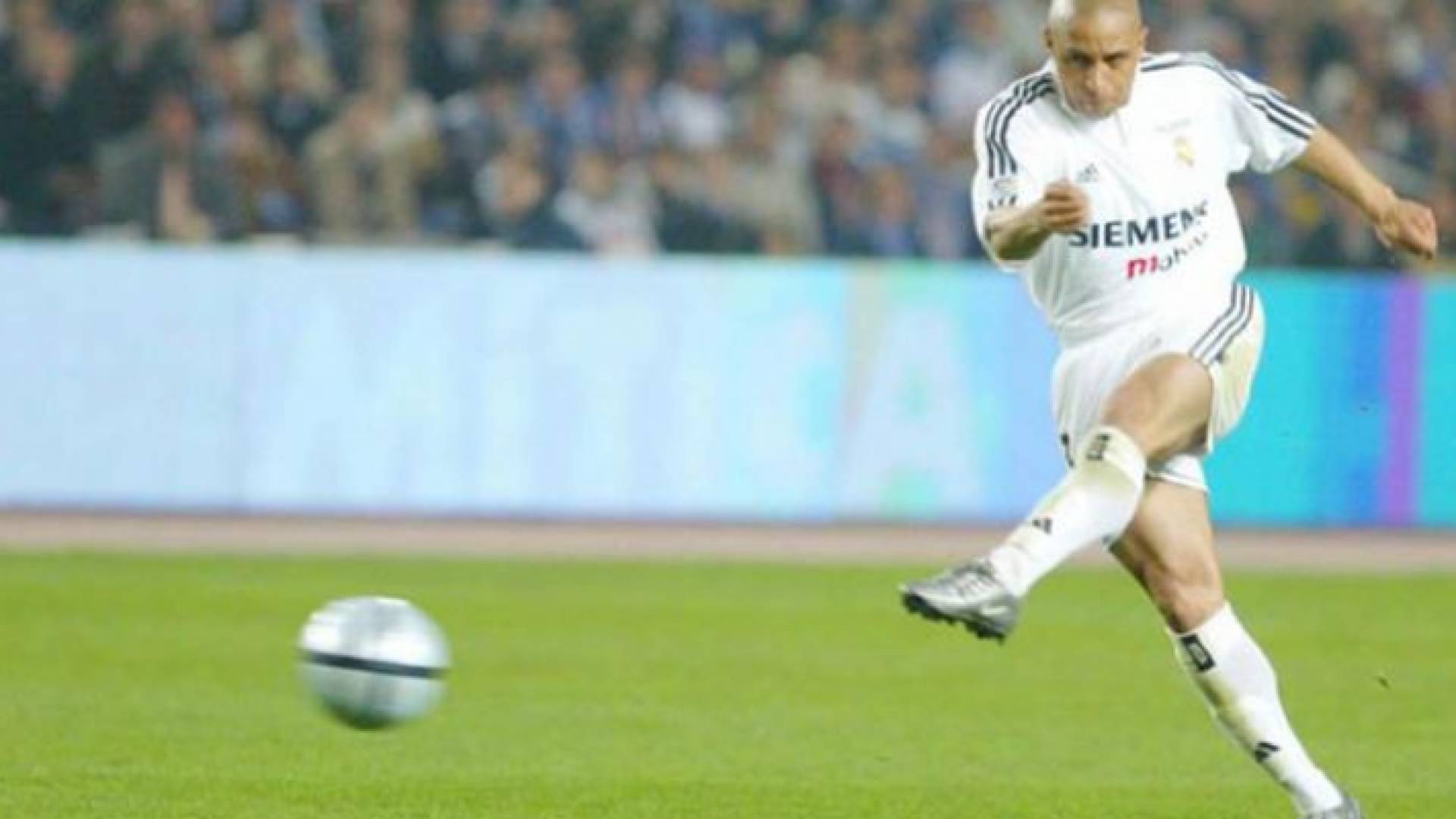 أرشيفية لروبرتو كارلوس