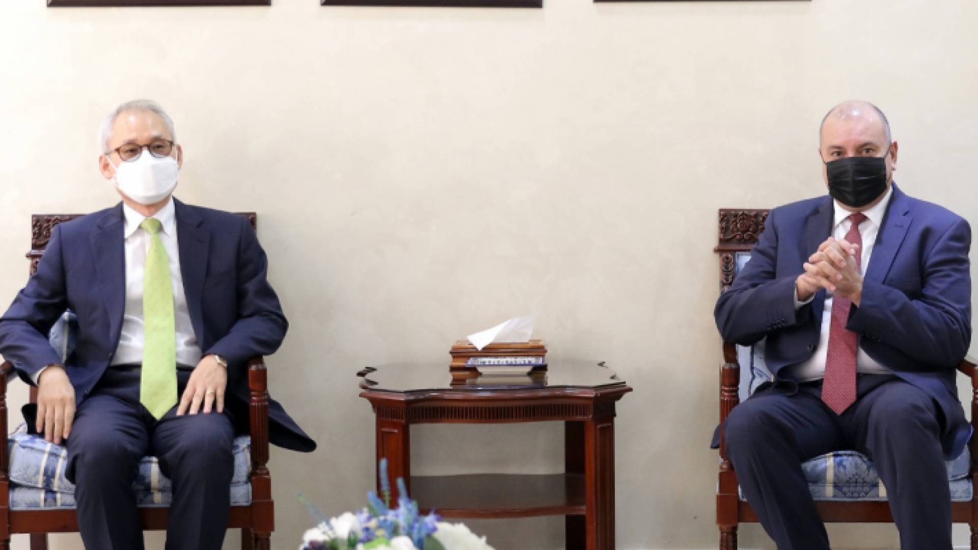 العودات يلتقي سفير كوريا الجنوبية لدى الأردن