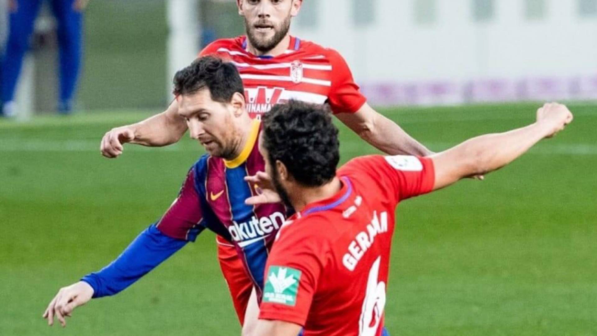 من مباراة برشلونة وغرناطة