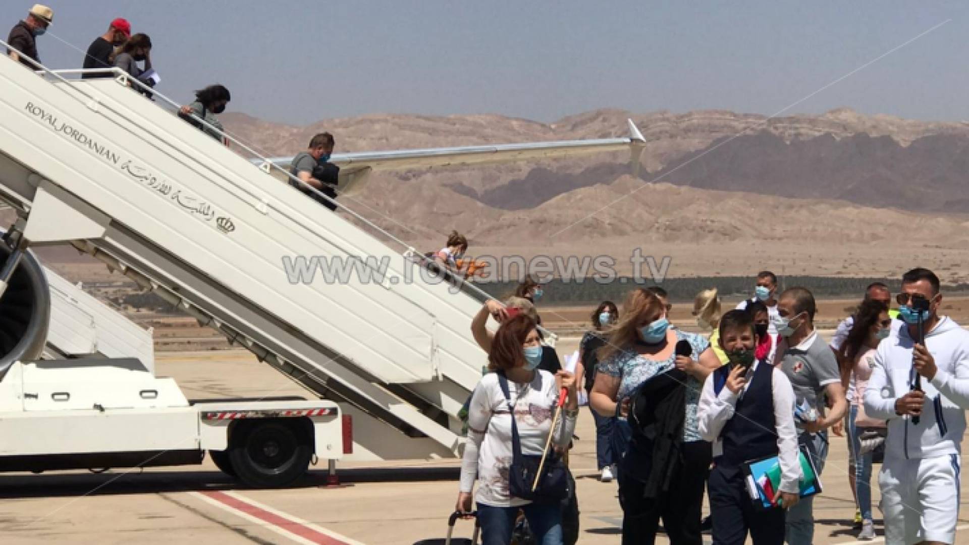 العقبة تستقبل طائرة قادمة من بلغاريا على متنها 180 سائحا