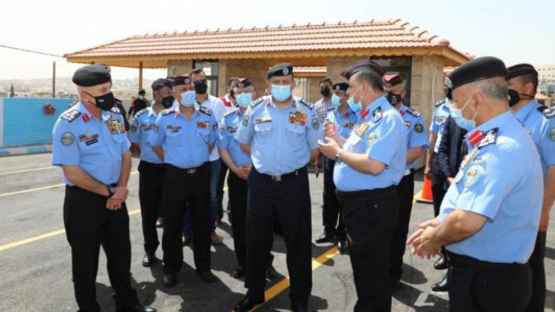 مدير الأمن العام يزور إدراة وترخيص السواقين والمركبات