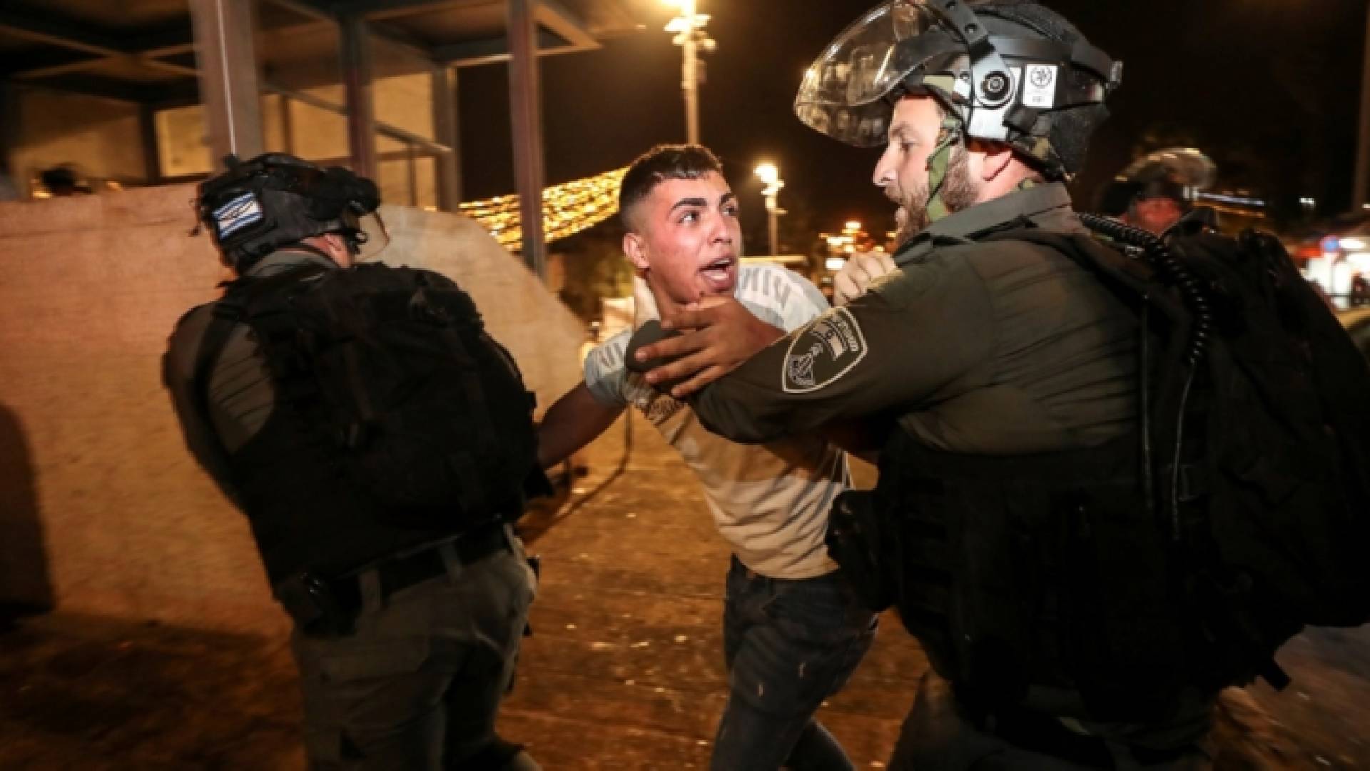 الاعتداءات الاسرائيلية على الفلسطينيين العزل في حي الشيخ جراح بالقدس المحتلة - أرشيفية