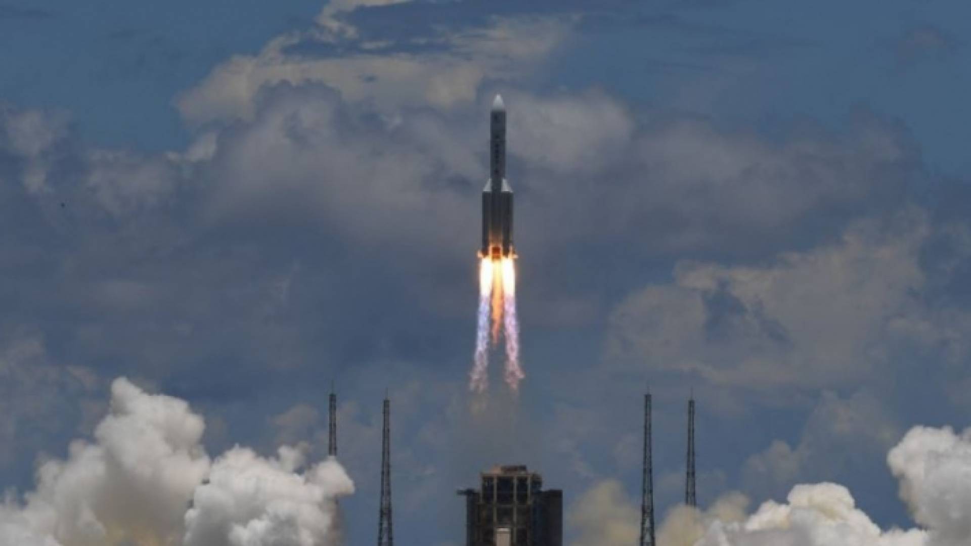 البنتاغون يتابع عن كثب دخول صاروخ صيني إلى الغلاف الجوي