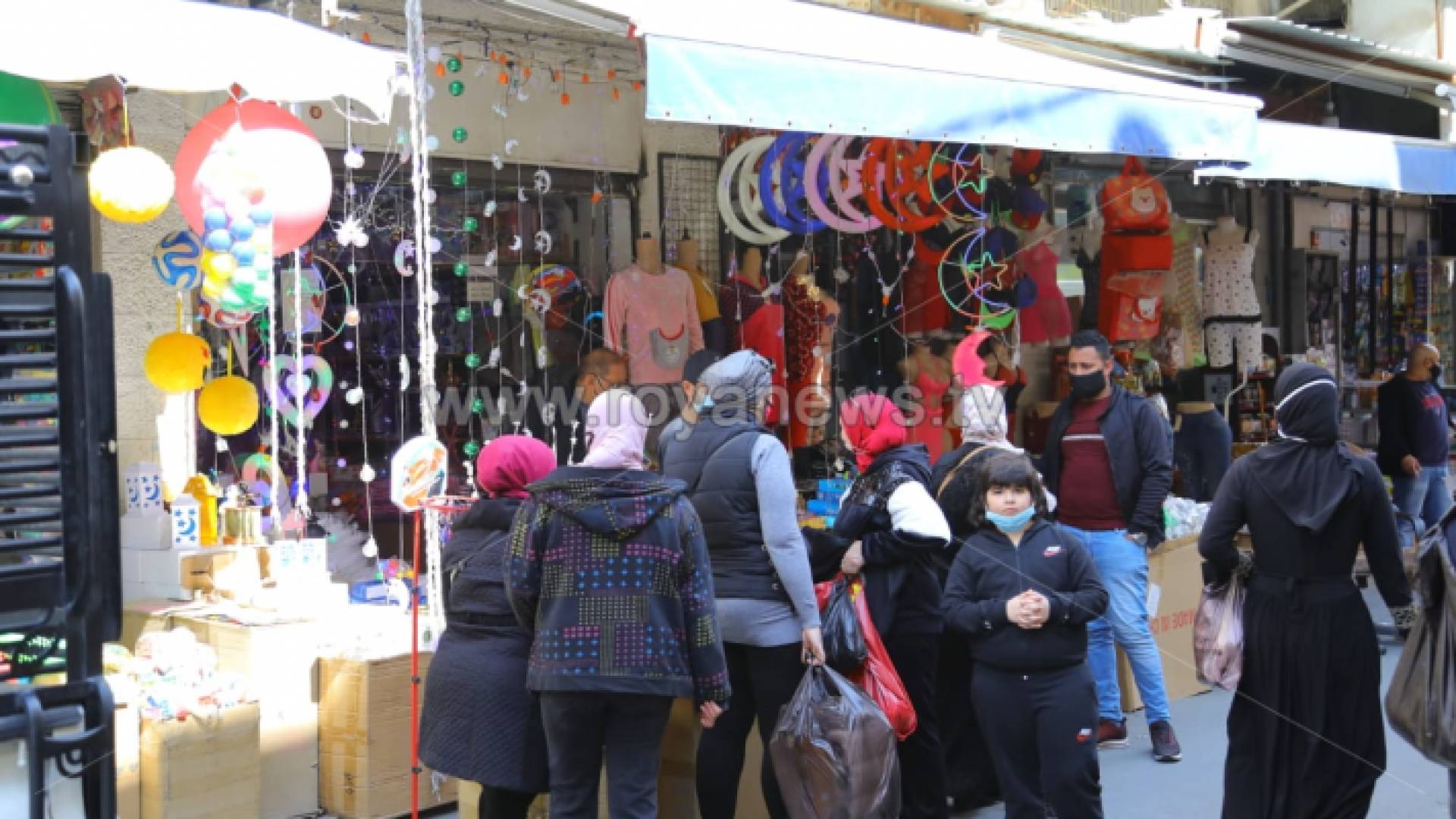 وسط أحد الأسواق