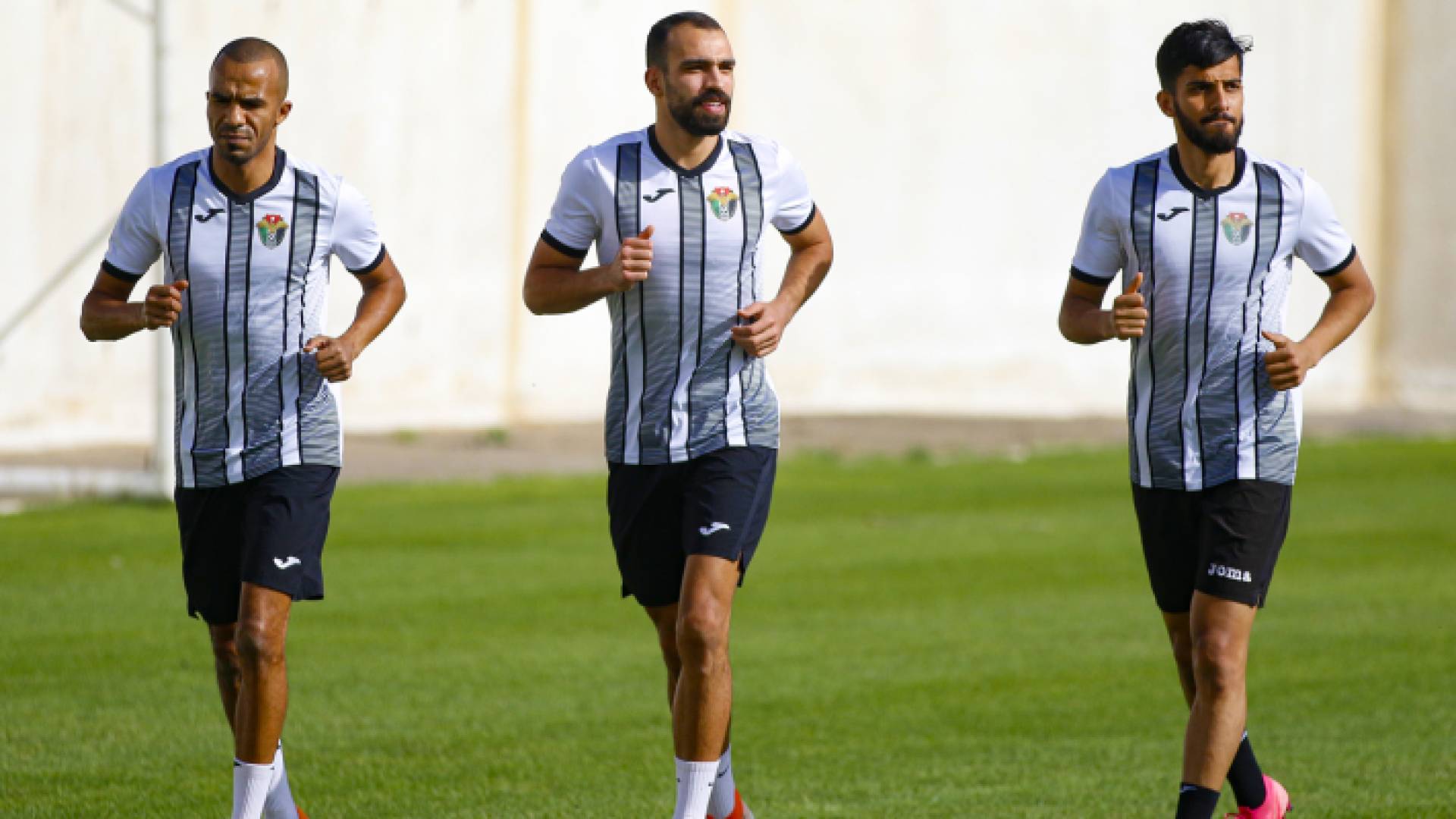 ثلاثة محترفين يباشرون تحضيراتهم مع النشامى