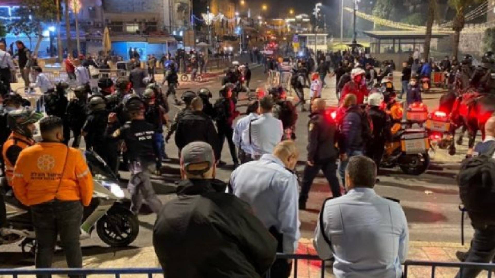 خلال المواجهات بين الفلسطينيين وقوات الاحتلال الاسرائيلي في القدس