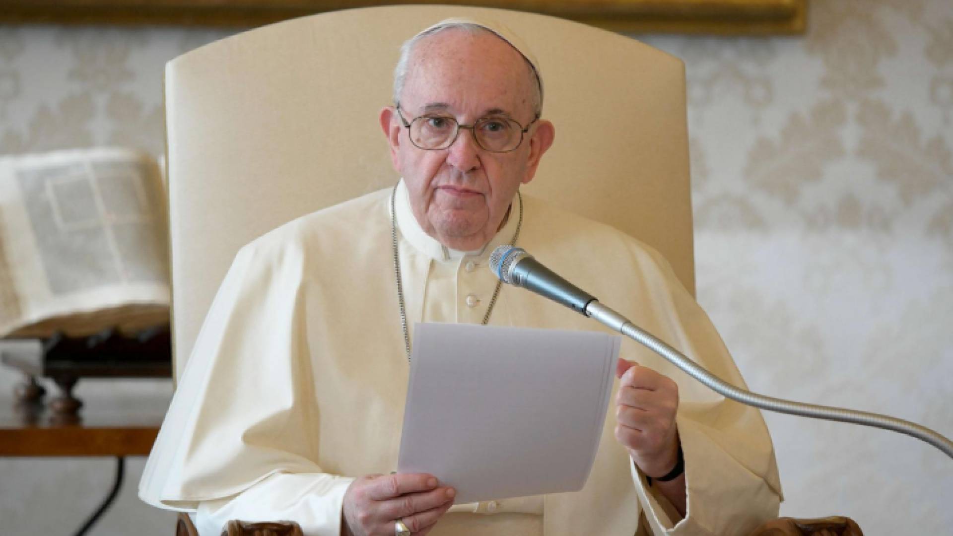 بابا الفاتيكان فرنسيس