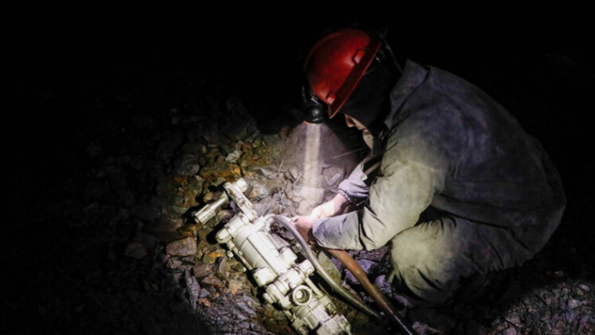 مقتل 15 شخصا في عملية بحث عن الذهب في غينيا