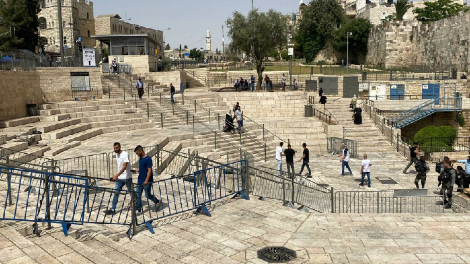 شرطة الاحتلال أفرغت بوابات القدس من الفلسطينيين