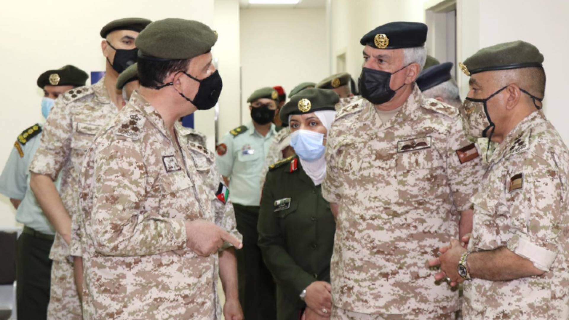 رئيس هيئة الأركان يزور الخدمات الطبية