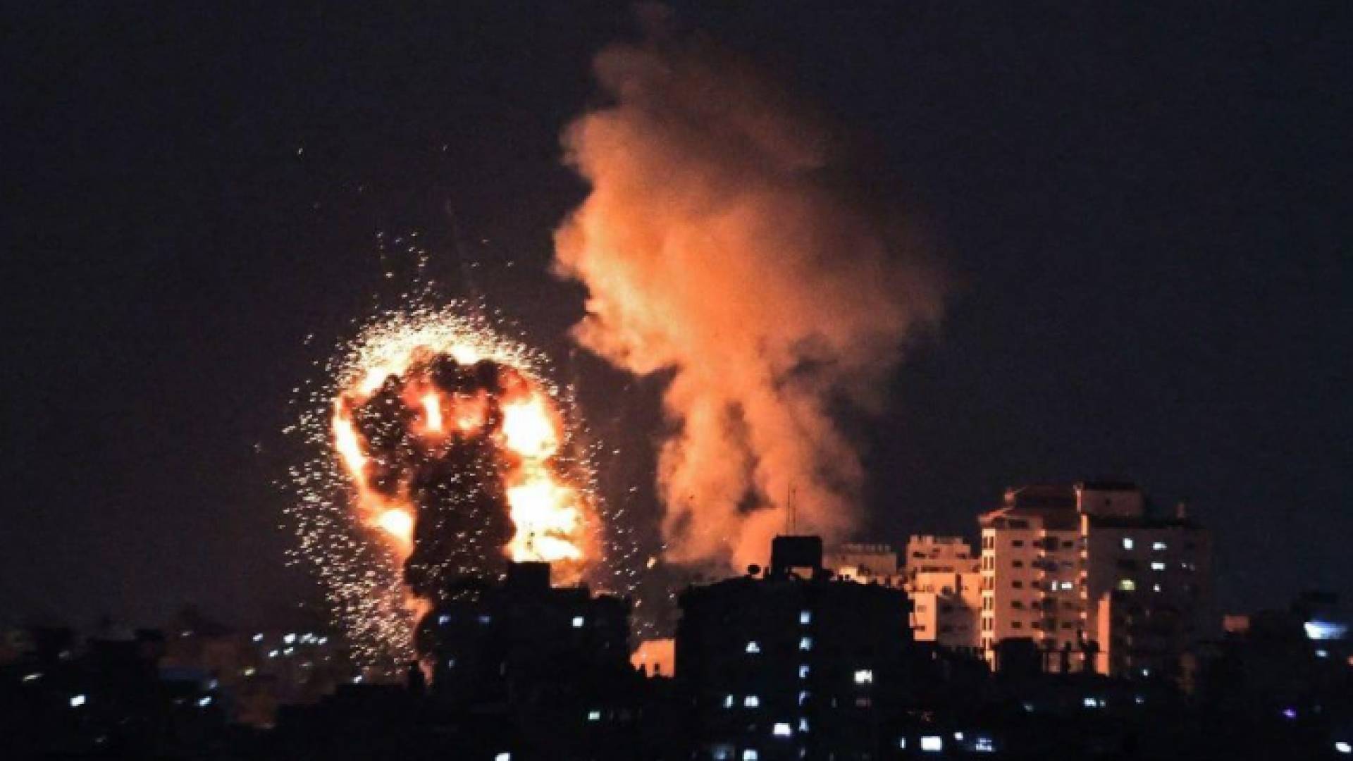 من قصف الاحتلال الاسرائيلي الذي استهدف مناطق في قطاع غزة